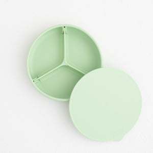 FlexiPlate: Silicone Suction Plate with Removable Divider & Airtight Lid