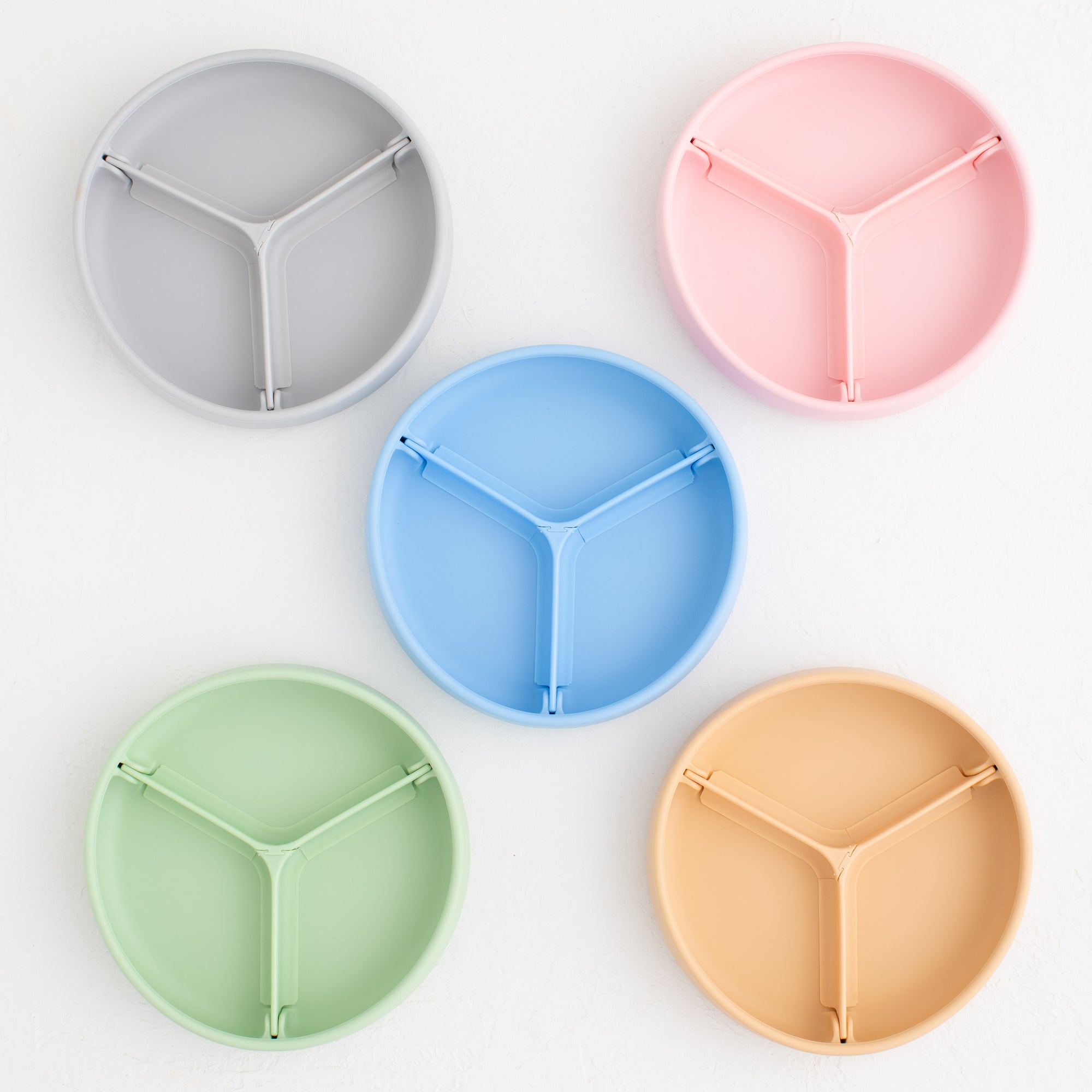 FlexiPlate: Silicone Suction Plate with Removable Divider & Airtight Lid