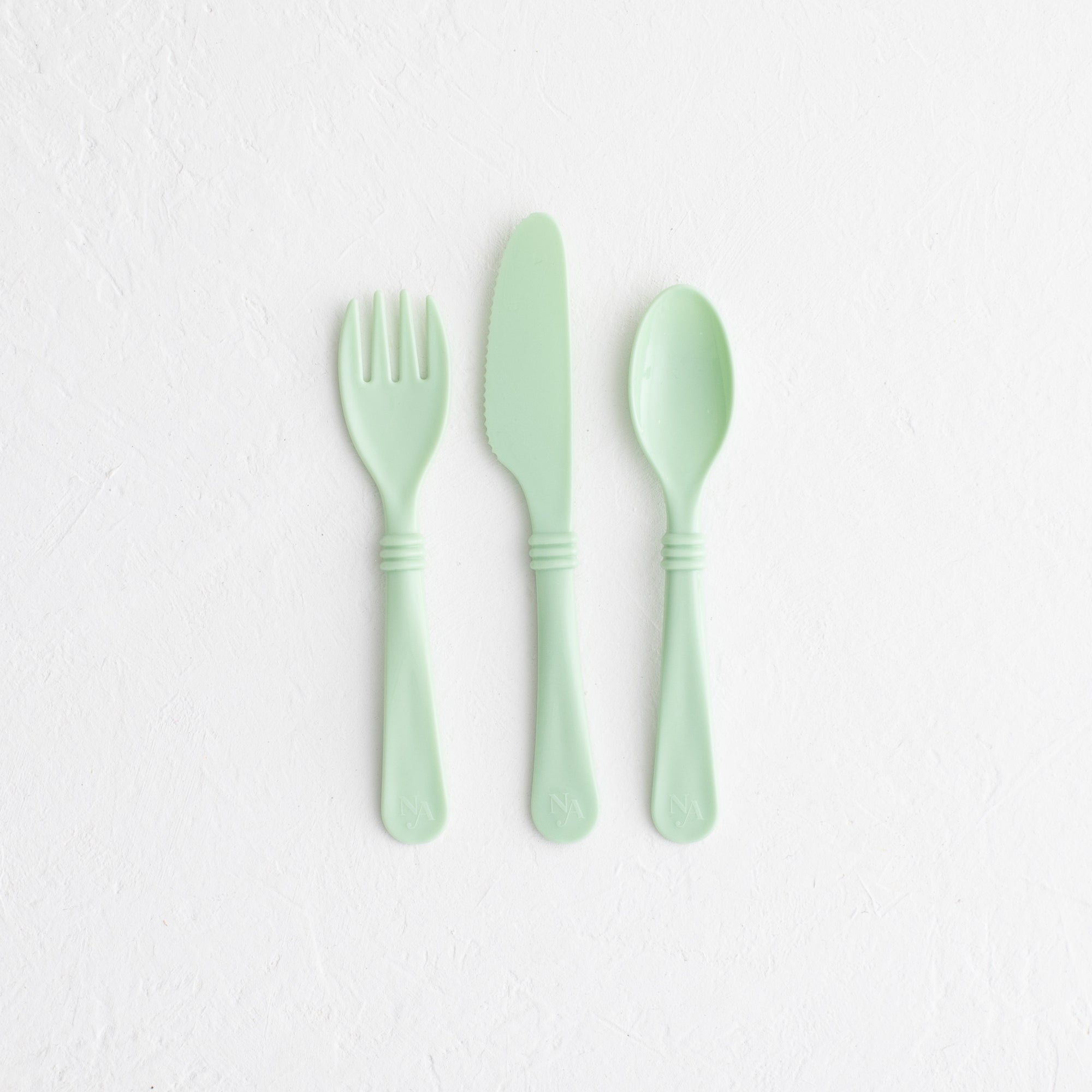Recycled plastic cutlery set - eco-friendly utensils for sustainable dining - green set.