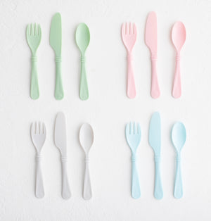 Recycled plastic cutlery set - eco-friendly utensils for sustainable dining.